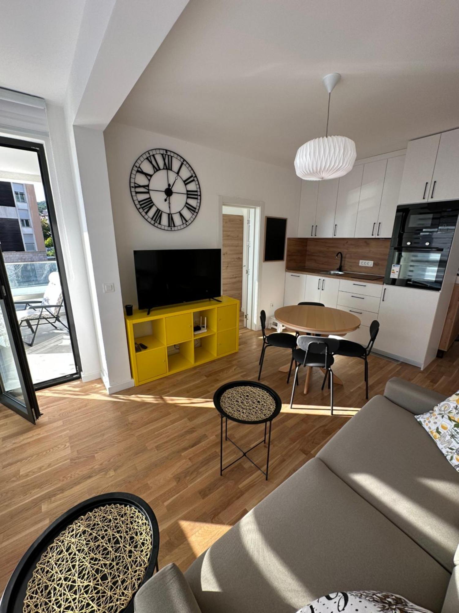 Apartman Javi Bar Exterior photo